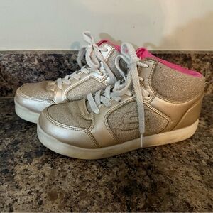 Sketchers energy lights high top girls youth 4 Rechargable